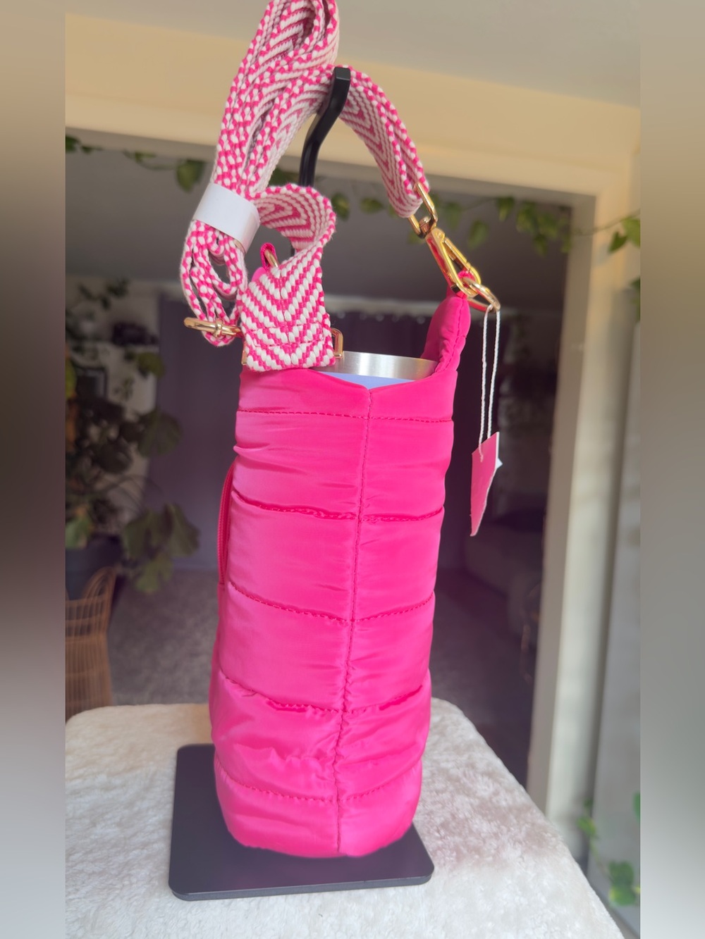 New WanderFull Hydro Puffer Water Bottle Crossbody Bag Hot Pink Neon PRF2402